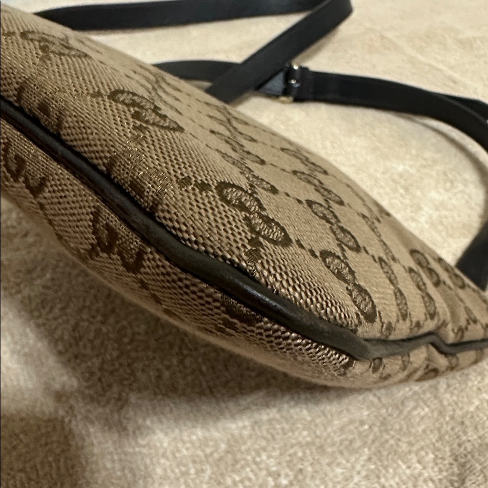 Gucci Canvas Crossbody Bag - Picture 6 of 15